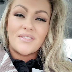 Meet your Posher, Shailene